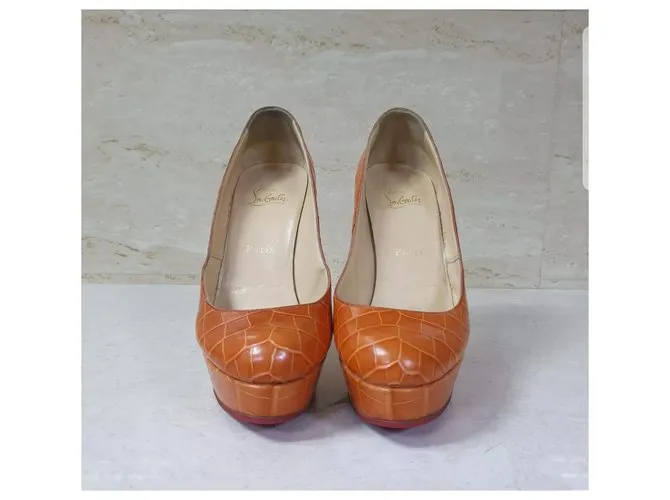 CHRISTIAN LOUBOUTIN Bianca Crocodile Pumps Tacones Zapatos Sz.39 Naranja 