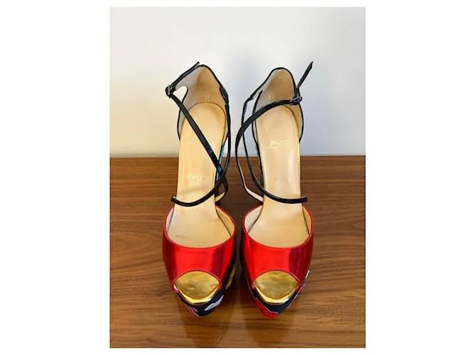 Christian Louboutin Tacones Negro Roja Azul marino 