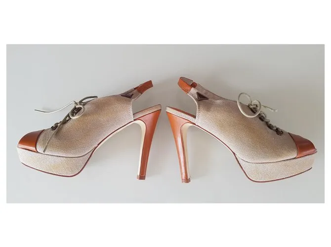 Diesel Bombas con cordones para novias de tacones altos.. Beige Arena Caramelo 