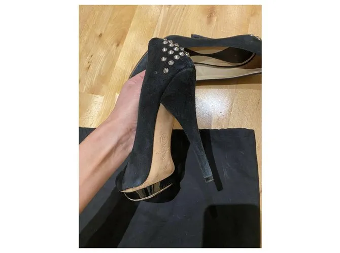 Mcq Tacones tachonados Negro Plata 