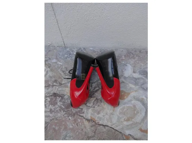 Michel Perry Tacones Negro Roja Crudo 