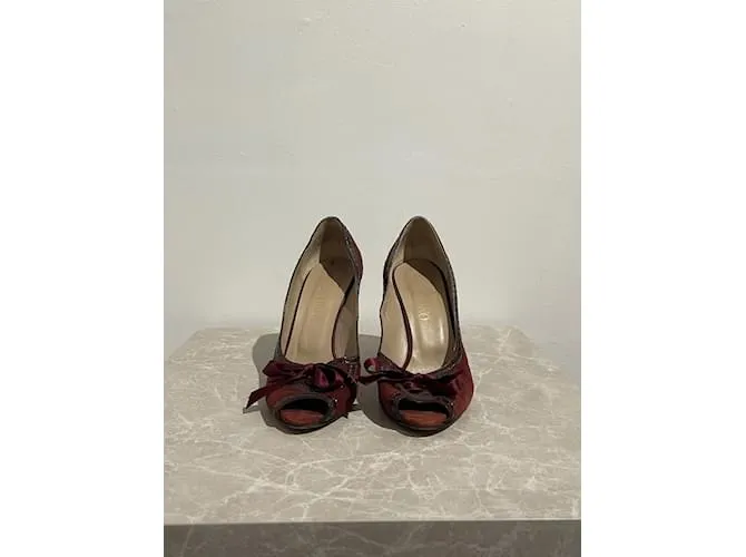 VALENTINO GARAVANI Tacones T.UE 36.5 ante Burdeos 